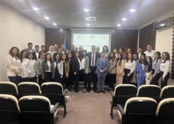 AEM-də tibb müəssisələrinin əməkdaşları üçün “Farmakonəzarət üzrə əsas təlim” keçirilib