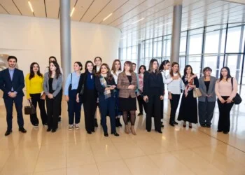 Səhiyyə Nazirliyi Analitik Ekspertiza Mərkəzinin əməkdaşları Heydər Əliyev Mərkəzini ziyarət ediblər-VIDEO