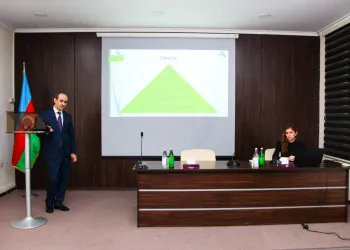 Özəl tibb müəssisələrinin personalına Farmakonəzarət sisteminin fəaliyyəti və dərmanların saxlanmasına dair tələblər izah edilib-VİDEO